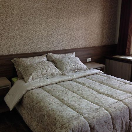 Hotel Zenf Papanduva Екстер'єр фото
